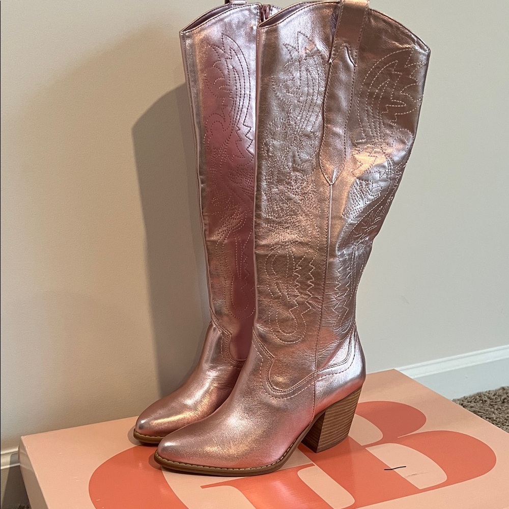 Metallic Pink Western Boots